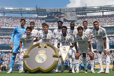 تقارير: غموض مستقبل 5 لاعبين في ريال مدريد